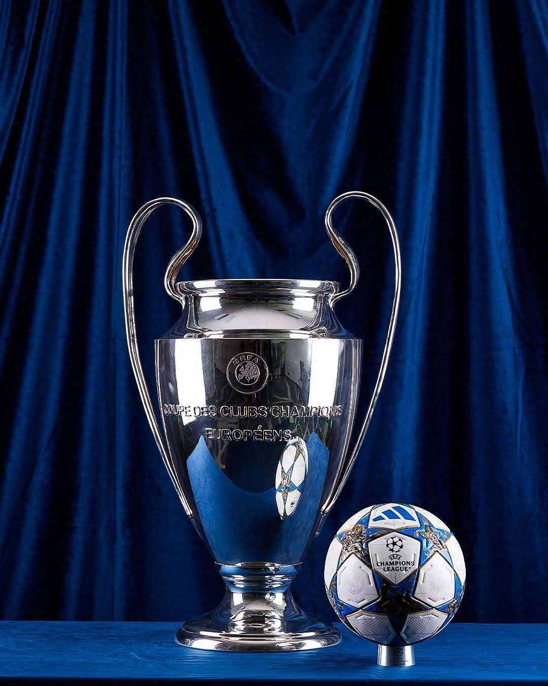 官方：狼堡买断里昂右后卫库姆贝迪，签约至2029年（沃尔夫斯堡官宣从里昂买断右后卫库姆贝迪，合同至2029年）