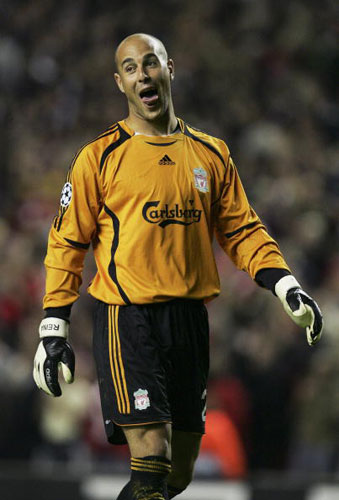 本世纪德甲戴帽数前10：莱万384场16次第1，凯恩76场10次第3（德甲本世纪帽子戏法榜前十：莱万384场16次居首，凯恩76战10次列第3）