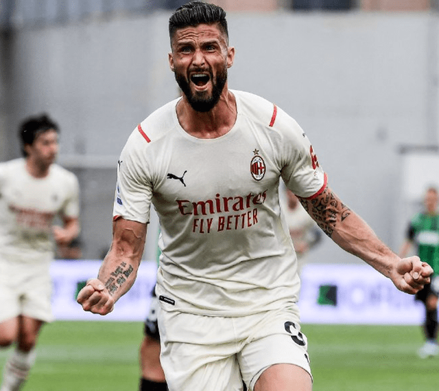 希勒等百球名宿祝贺哈兰德：仅用111场太离谱，他就是超巨