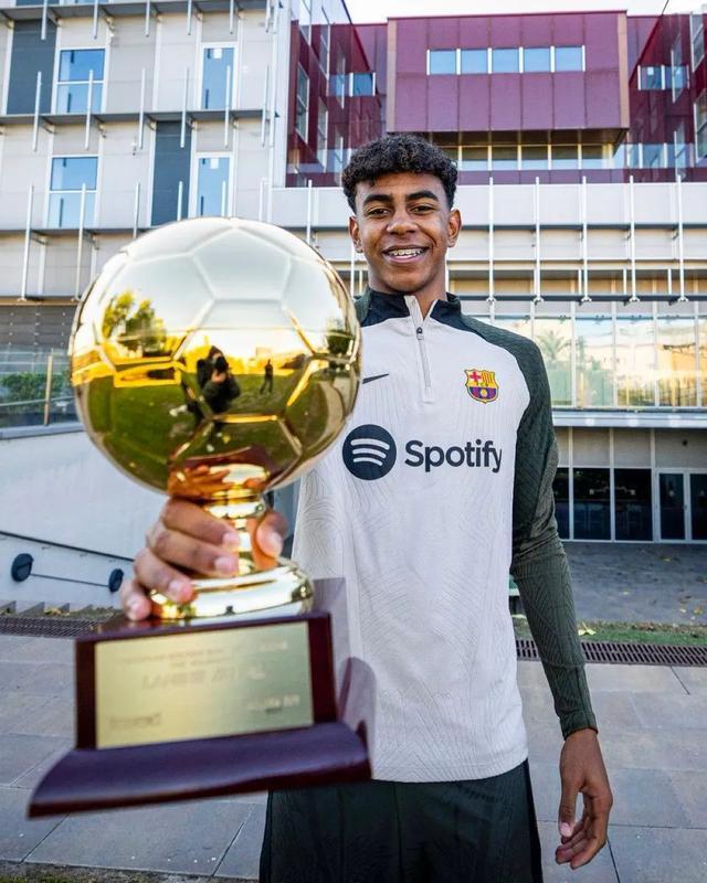 伦敦杀手！格纳布里3次欧冠客战伦敦球队斩7球1助攻