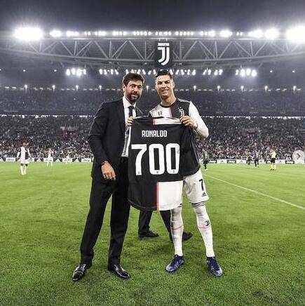 罗伯逊：我们所有人都低于上赛季的标准，萨拉赫也包括在内