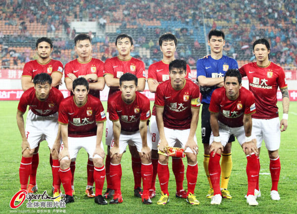 那不勒斯夺得队史第三座意超杯冠军，时隔11年再度捧杯（那不勒斯时隔11年再捧意超杯，队史第三次夺冠）