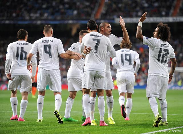 齐沃：要振作和学习，足球和生活总会有转机；伤员周日难复出（齐沃：保持积极学习，足球与人生终会迎来转机；伤员周日恐难复出）