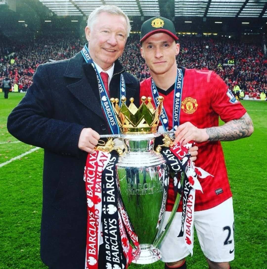 斯基拉：德佬计划与孔蒂加薪续约，并希望他长期留任（斯基拉：德佬拟与孔蒂涨薪续约，盼其长期执教）